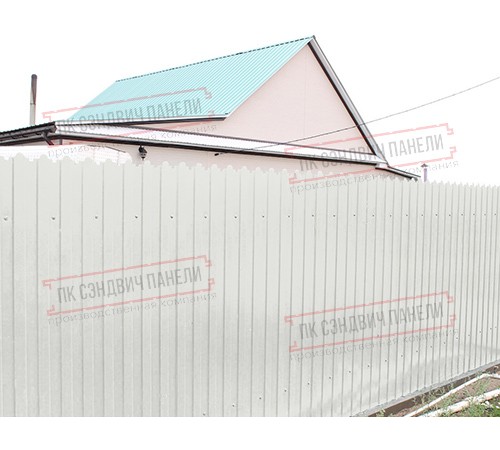 Профнастил фигурный C8 - 0,45 ПЭ в пленке RAL 9003 сигнальный белый.